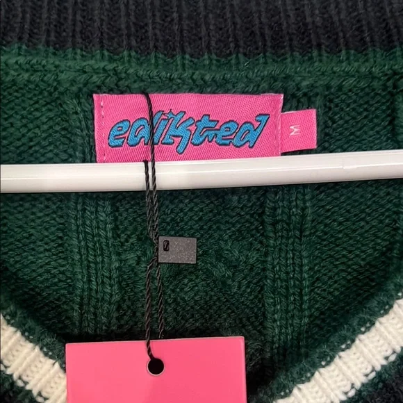 EDIKTED Green V-Neck Cable Knit Sweater - Picture 6 of 7